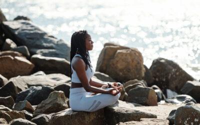 Rozwój osobisty poprzez medytację i mindfulness. Poznaj klucz do pełnej obecności i wewnętrznej równowagi